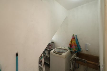 Casa à venda com 700m², 6 quartos e 6 vagas Casa à venda com 700m², 6 quartos e 6 vagasÁrea de Serviço