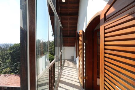 Casa à venda com 700m², 6 quartos e 6 vagas Casa à venda com 700m², 6 quartos e 6 vagasVaranda - Piso Superior