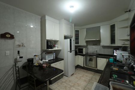 Casa à venda com 700m², 6 quartos e 6 vagas Casa à venda com 700m², 6 quartos e 6 vagasCozinha