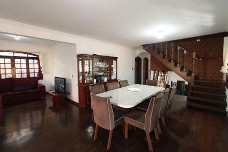 Casa à venda com 6 quartos, 700m² em Eldorado, Diadema