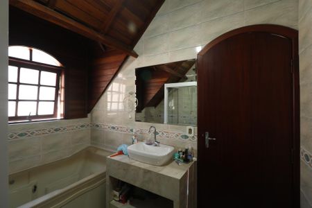 Casa à venda com 700m², 6 quartos e 6 vagas Casa à venda com 700m², 6 quartos e 6 vagasBanheiro da Suíte - Piso Superior