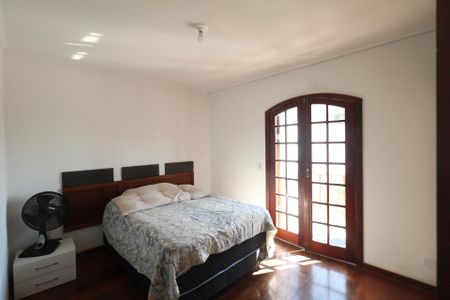 Casa à venda com 700m², 6 quartos e 6 vagas Casa à venda com 700m², 6 quartos e 6 vagasSuíte 1