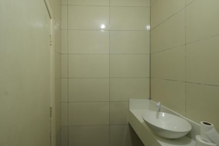 Casa à venda com 700m², 6 quartos e 6 vagas Casa à venda com 700m², 6 quartos e 6 vagasBanheiro da Suíte 2 - Área da Piscina
