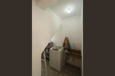 Casa à venda com 700m², 6 quartos e 6 vagas Casa à venda com 700m², 6 quartos e 6 vagasÁrea de Serviço
