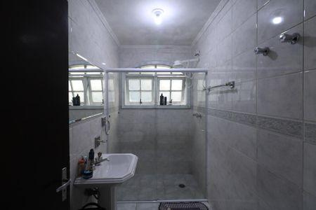 Casa à venda com 700m², 6 quartos e 6 vagas Casa à venda com 700m², 6 quartos e 6 vagasBanheiro Social