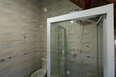 Casa à venda com 700m², 6 quartos e 6 vagas Casa à venda com 700m², 6 quartos e 6 vagasBanheiro da Suíte - Piso Superior