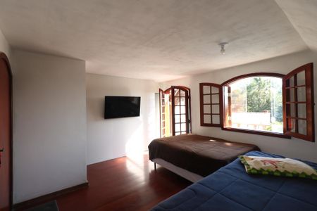 Casa à venda com 700m², 6 quartos e 6 vagas Casa à venda com 700m², 6 quartos e 6 vagasSuíte - Piso Superior