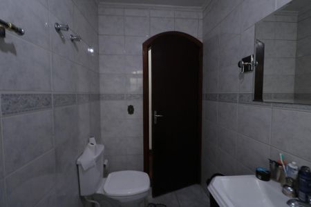 Casa à venda com 700m², 6 quartos e 6 vagas Casa à venda com 700m², 6 quartos e 6 vagasBanheiro Social