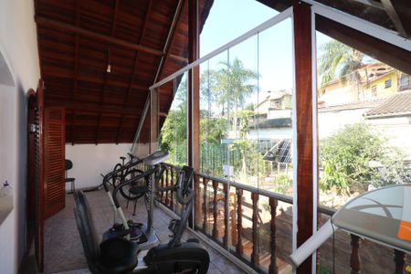 Casa à venda com 700m², 6 quartos e 6 vagas Casa à venda com 700m², 6 quartos e 6 vagasVaranda - Piso Superior