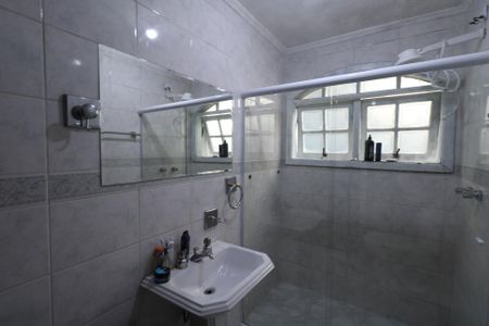 Casa à venda com 700m², 6 quartos e 6 vagas Casa à venda com 700m², 6 quartos e 6 vagasBanheiro Social