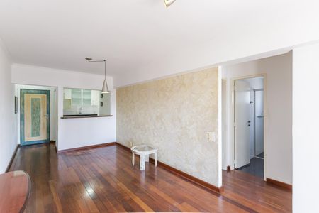 Apartamento à venda com 66m², 2 quartos e 1 vagaSala