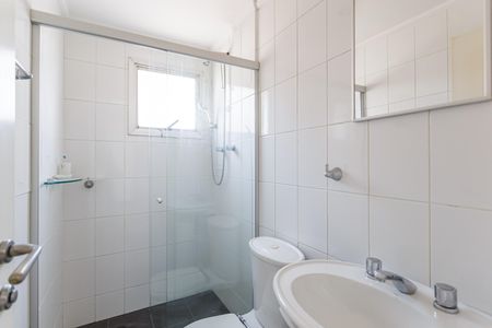 Apartamento à venda com 66m², 2 quartos e 1 vagaBanheiro Social