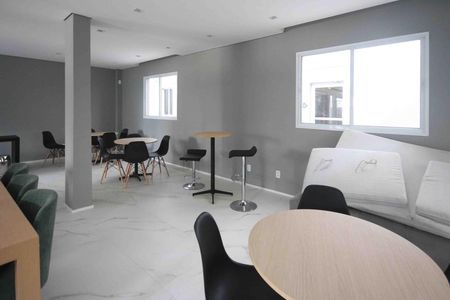 Apartamento para alugar com 43m², 2 quartos e sem vagaÁrea comum - Salão de festas