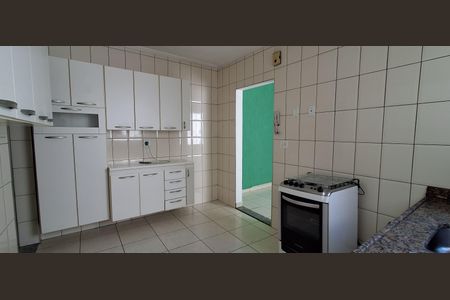 Cozinha  de apartamento para alugar com 1 quarto, 55m² em Paulicéia, São Bernardo do Campo