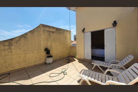 Casa para alugar com 138m², 3 quartos e 2 vagas Casa para alugar com 138m², 3 quartos e 2 vagasSuite 01 - Varanda