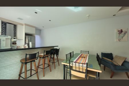 Casa para alugar com 138m², 3 quartos e 2 vagas Casa para alugar com 138m², 3 quartos e 2 vagasSala