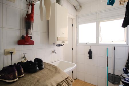 Apartamento à venda com 82m², 3 quartos e 1 vagaÁrea de Serviço
