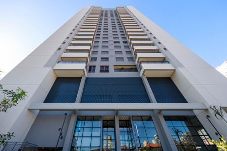 Apartamento à venda com 70m², 2 quartos e 1 vaga Apartamento à venda com 70m², 2 quartos e 1 vagaFachada