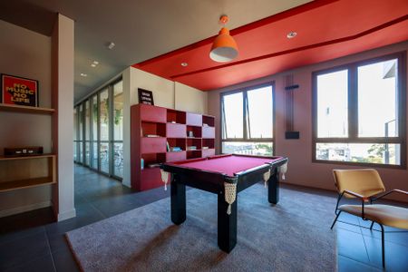 Apartamento à venda com 70m², 2 quartos e 1 vaga Apartamento à venda com 70m², 2 quartos e 1 vagaEspaço de jogos