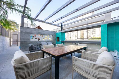 Apartamento à venda com 70m², 2 quartos e 1 vagaChurrasqueira