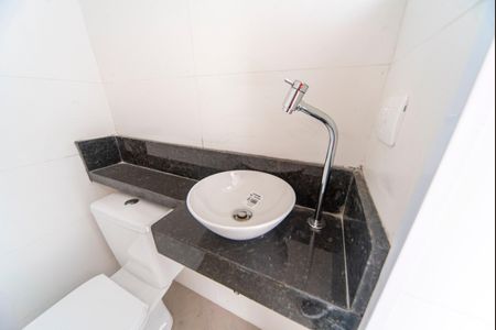 Casa à venda com 150m², 3 quartos e 4 vagasLavabo da cobertura 