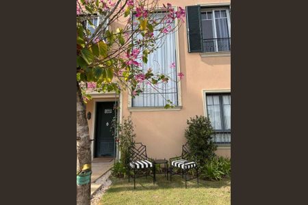 Casa de condomínio à venda com 370m², 4 quartos e 4 vagasFoto 01