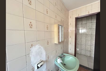 Casa à venda com 450m², 6 quartos e 4 vagasBanheiro 2