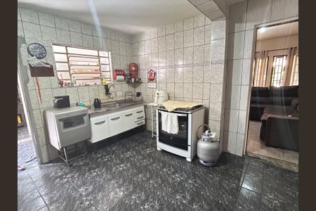 Casa à venda com 450m², 6 quartos e 4 vagasCozinha 2