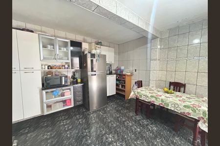 Casa à venda com 450m², 6 quartos e 4 vagasCozinha 2