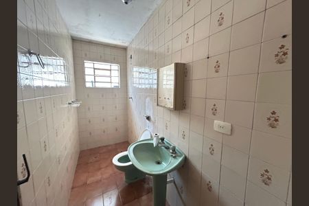Casa à venda com 450m², 6 quartos e 4 vagasBanheiro 2