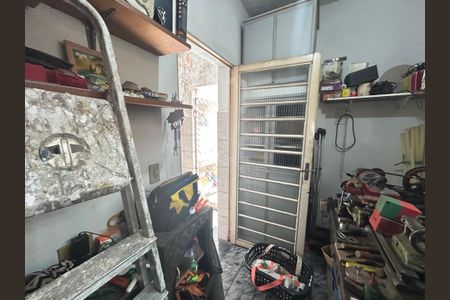 Casa à venda com 450m², 6 quartos e 4 vagasDespensa