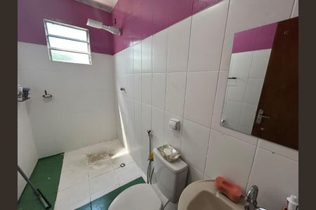 Casa à venda com 450m², 6 quartos e 4 vagasBanheiro 1