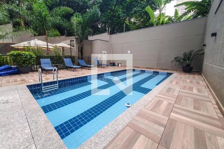 Apartamento à venda com 33m², 1 quarto e sem vagaÁrea comum - Piscina