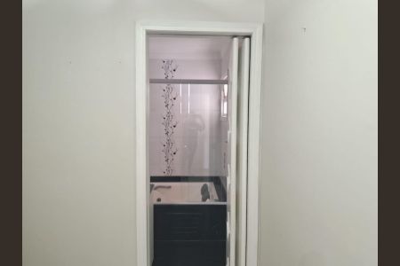 Casa à venda com 200m², 4 quartos e 2 vagas Casa à venda com 200m², 4 quartos e 2 vagasBanheiro