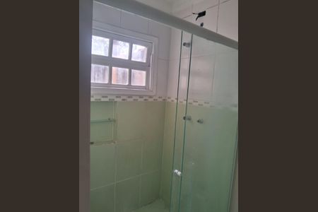 Casa à venda com 200m², 4 quartos e 2 vagas Casa à venda com 200m², 4 quartos e 2 vagasBanheiro