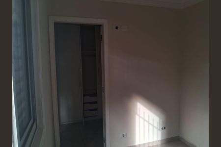 Casa à venda com 200m², 4 quartos e 2 vagas Casa à venda com 200m², 4 quartos e 2 vagasQuarto