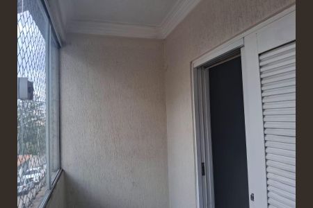 Casa à venda com 200m², 4 quartos e 2 vagas Casa à venda com 200m², 4 quartos e 2 vagasVaranda