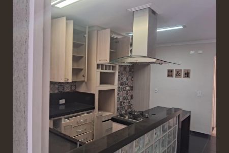 Casa à venda com 200m², 4 quartos e 2 vagas Casa à venda com 200m², 4 quartos e 2 vagasCozinha