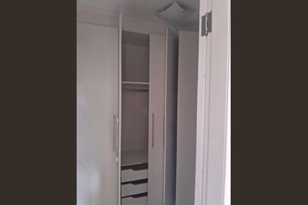 Casa à venda com 200m², 4 quartos e 2 vagas Casa à venda com 200m², 4 quartos e 2 vagasQuarto