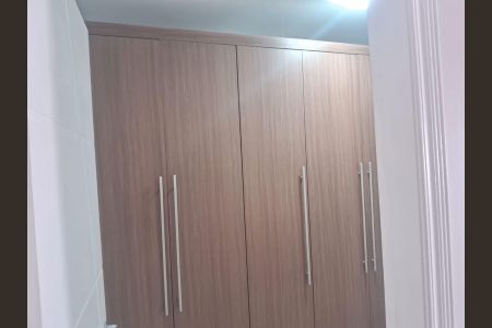 Casa à venda com 200m², 4 quartos e 2 vagas Casa à venda com 200m², 4 quartos e 2 vagasQuarto