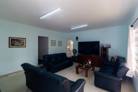 Casa à venda com 250m², 7 quartos e 4 vagasSala