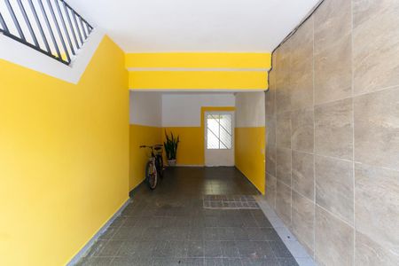 Casa à venda com 250m², 7 quartos e 4 vagasEntrada Casa 2