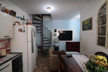 Casa à venda com 92m², 2 quartos e 1 vagaSala/Cozinha