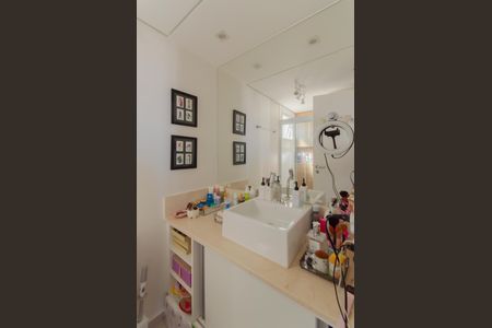 Apartamento à venda com 62m², 2 quartos e 2 vagasBanheiro da Suíte