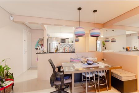 Apartamento à venda com 62m², 2 quartos e 2 vagasSala