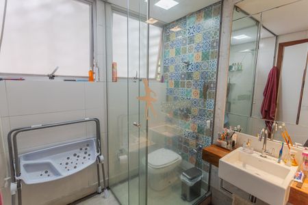 Apartamento à venda com 176m², 3 quartos e 1 vaga Apartamento à venda com 176m², 3 quartos e 1 vagaBanheiro Social