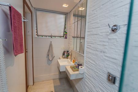 Apartamento à venda com 176m², 3 quartos e 1 vaga Apartamento à venda com 176m², 3 quartos e 1 vagaBanheiro da Suíte