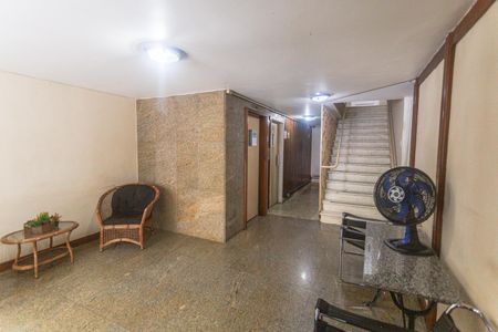 Apartamento à venda com 176m², 3 quartos e 1 vaga Apartamento à venda com 176m², 3 quartos e 1 vagaHall de entrada