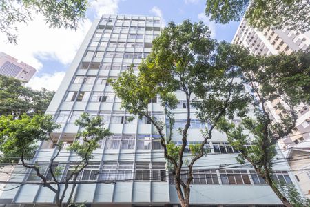 Apartamento à venda com 176m², 3 quartos e 1 vaga Apartamento à venda com 176m², 3 quartos e 1 vagaFachada