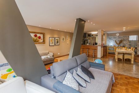 Apartamento à venda com 176m², 3 quartos e 1 vaga Apartamento à venda com 176m², 3 quartos e 1 vagaSala